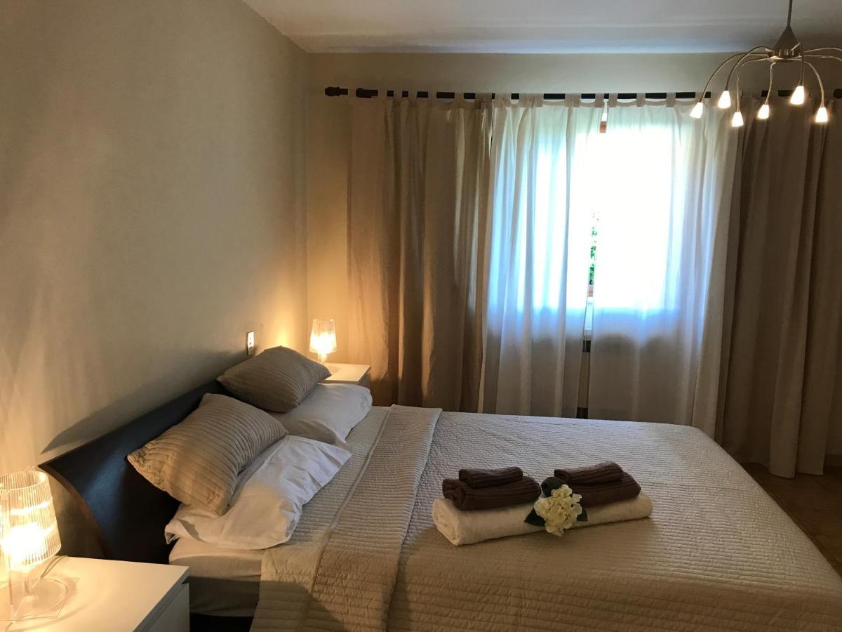 Bettina Urbana Apartment Lucca Bagian luar foto